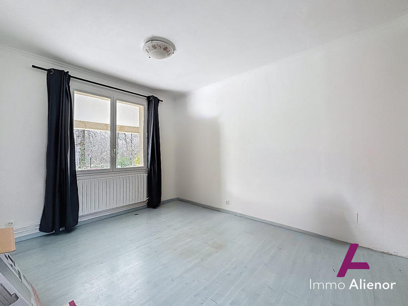 Maison traditionnelle - 183 m² - 6 pièces