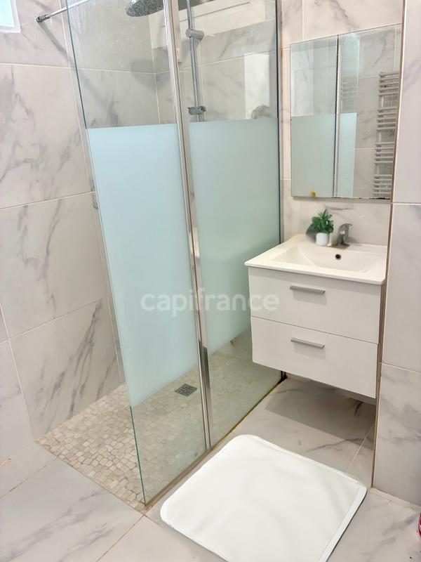 Maison - 137 m² - 6 pièces