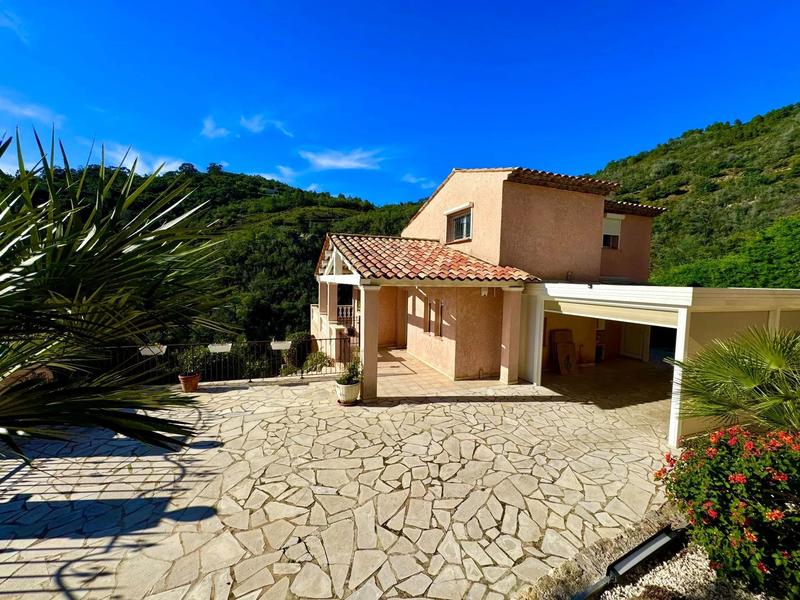 Villa - 172 m² - 6 pièces