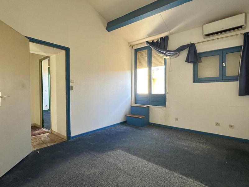 Maison - 260 m² - 9 pièces