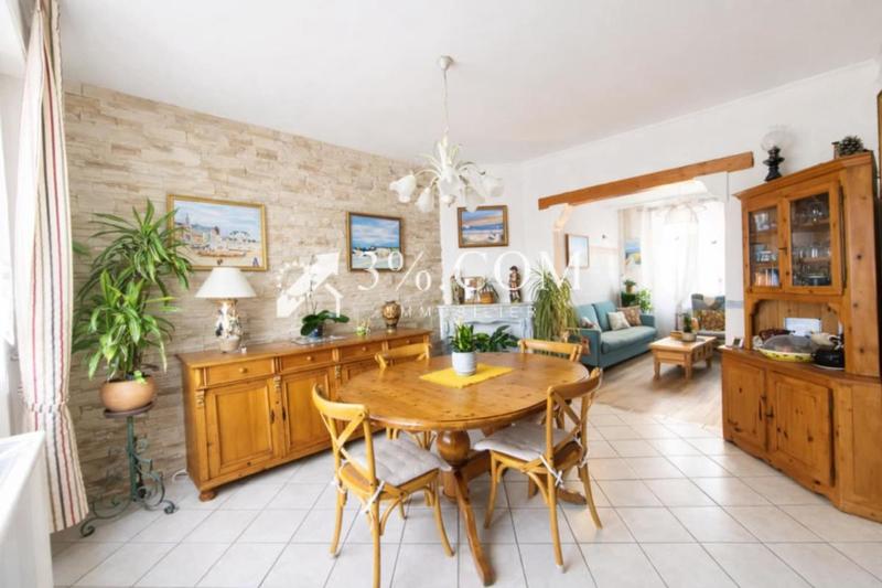 Maison - 77 m² - 5 pièces