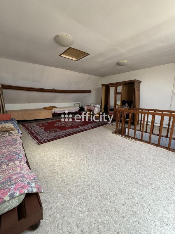 Maison - 159 m² - 7 pièces