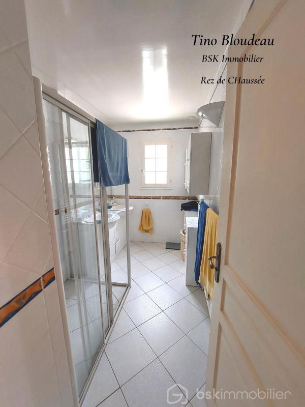 Maison - 180 m² - 8 pièces