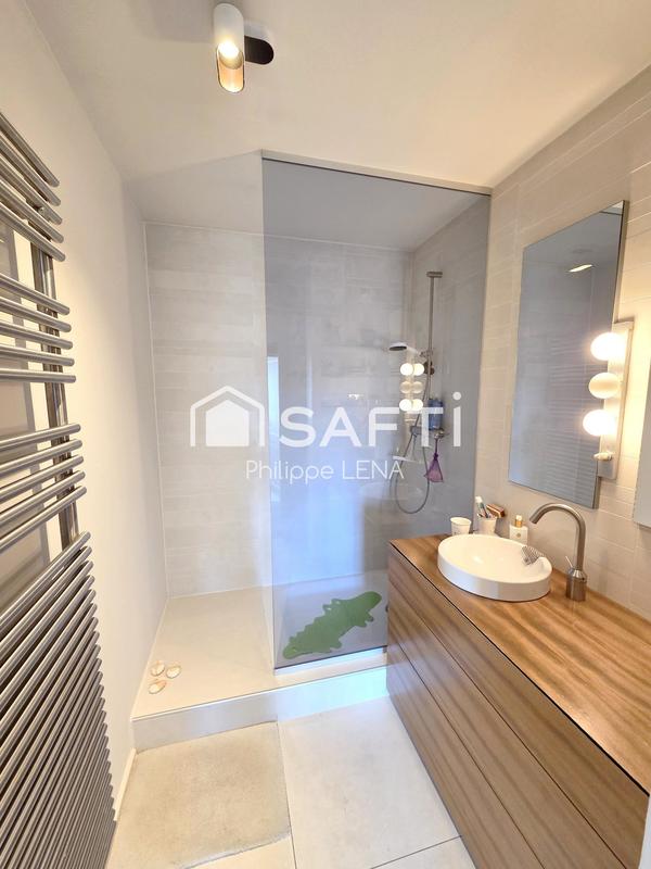 Appartement - 105 m² - 4 pièces