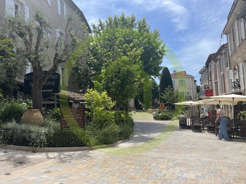 Appartement - 80 m² - 3 pièces