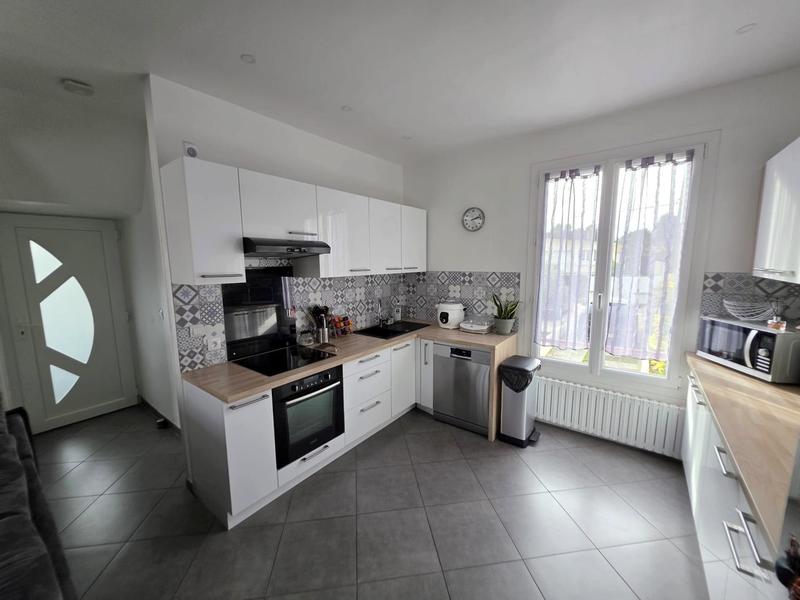 Maison - 80 m² - 4 pièces