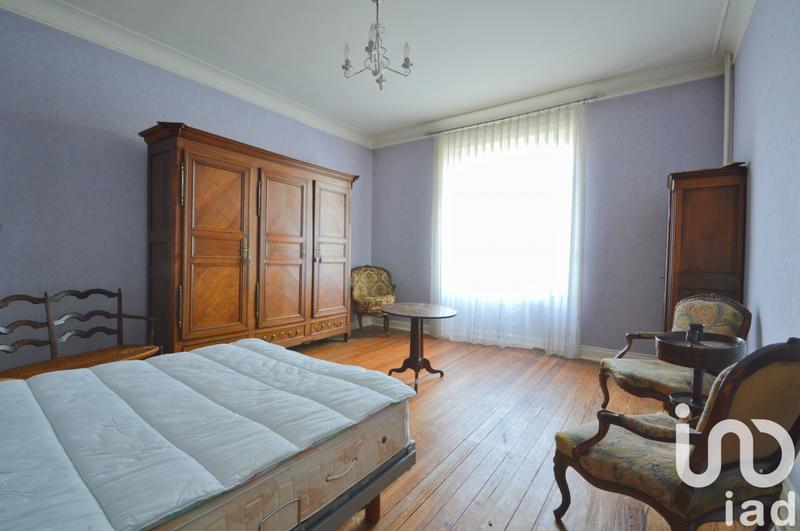 Maison - 200 m² - 11 pièces