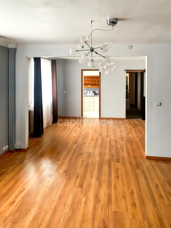 Immeuble - 148 m² - 6 pièces