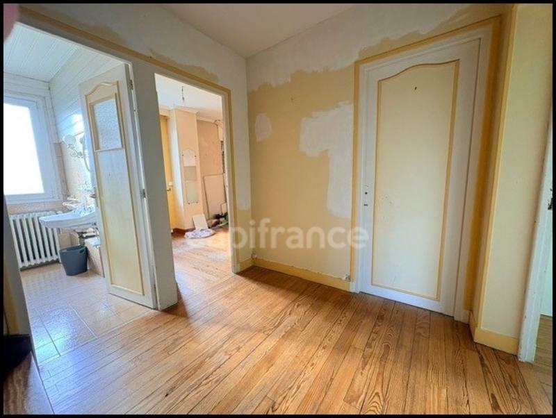 Maison - 137 m² - 7 pièces