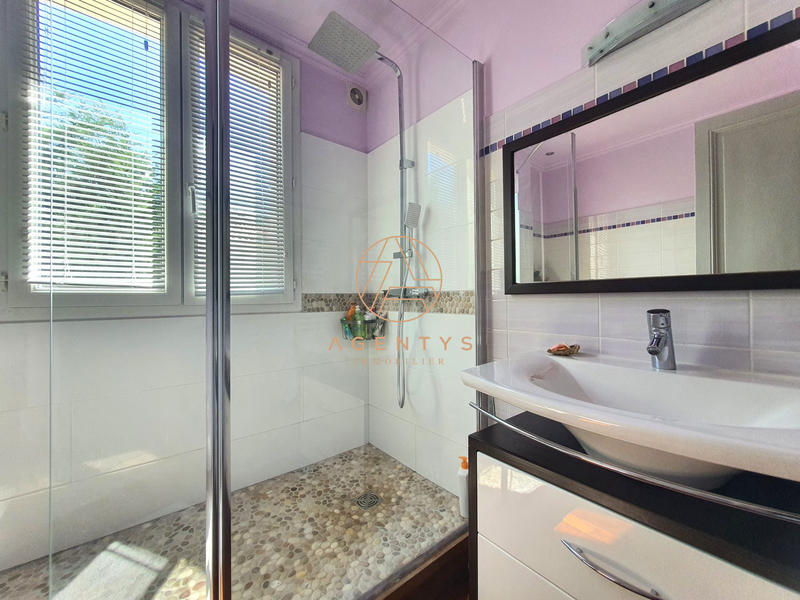 Maison - 123 m² - 6 pièces