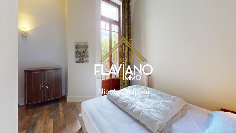 Appartement - 92 m² - 4 pièces