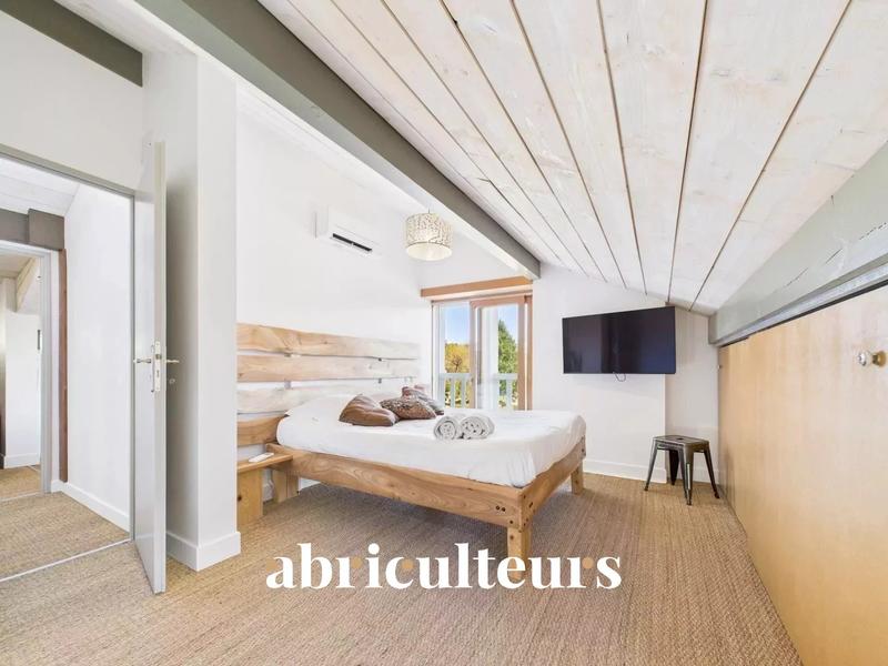 Maison chambre d'hôtes - 295 m² - 10 pièces