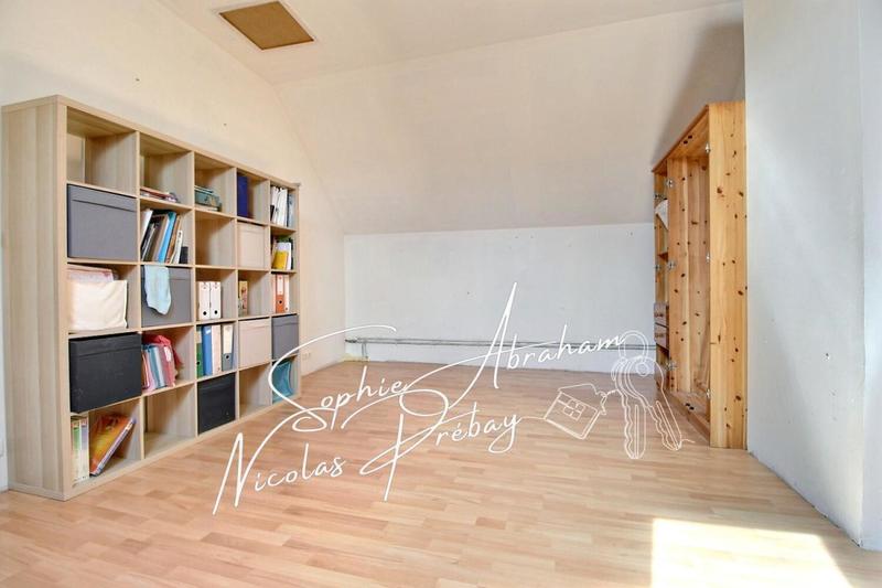 Maison - 242 m² - 7 pièces