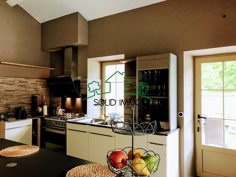 Mas - 265 m² - 10 pièces