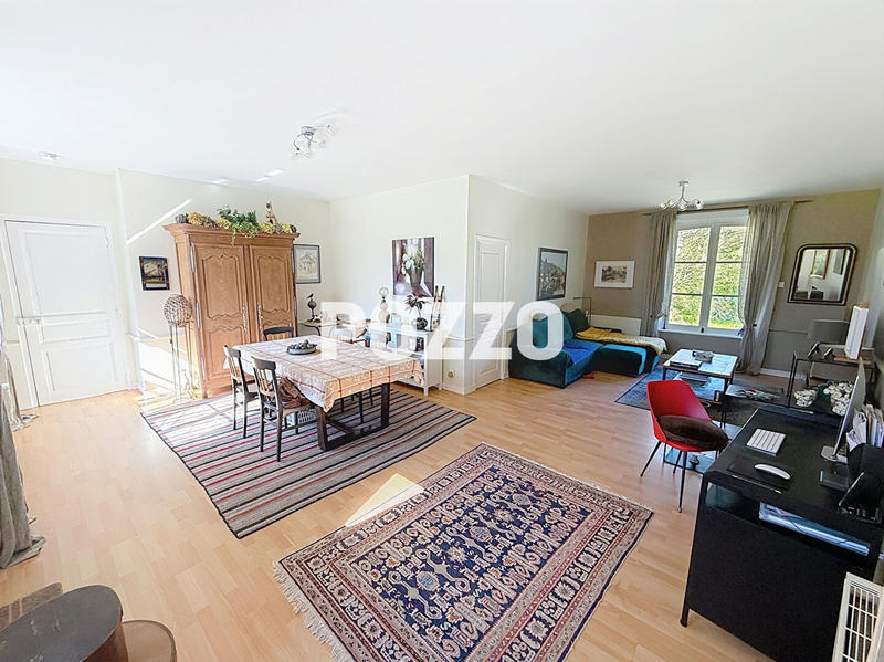 Maison - 289 m² - 6 pièces