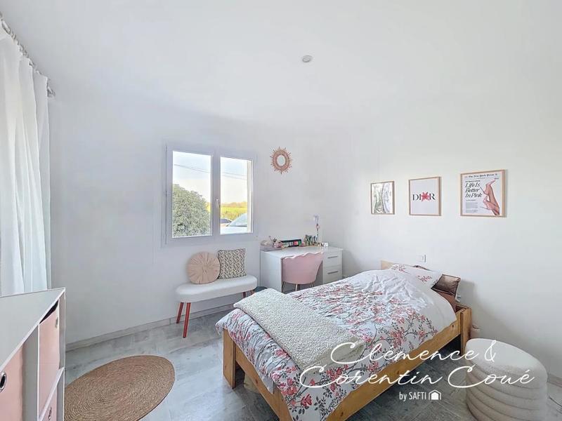 Maison - 210 m² - 8 pièces