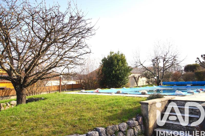 Maison - 140 m² - 6 pièces