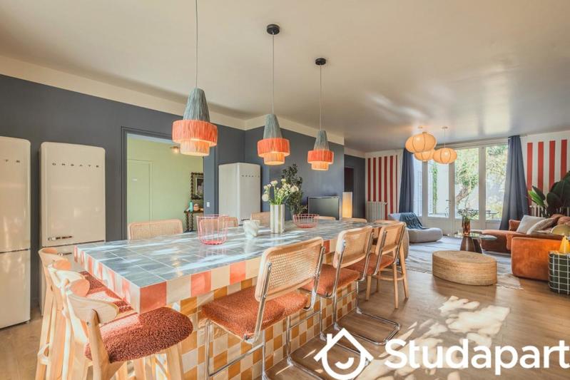 Chambre - 11 m² - 1 pièce