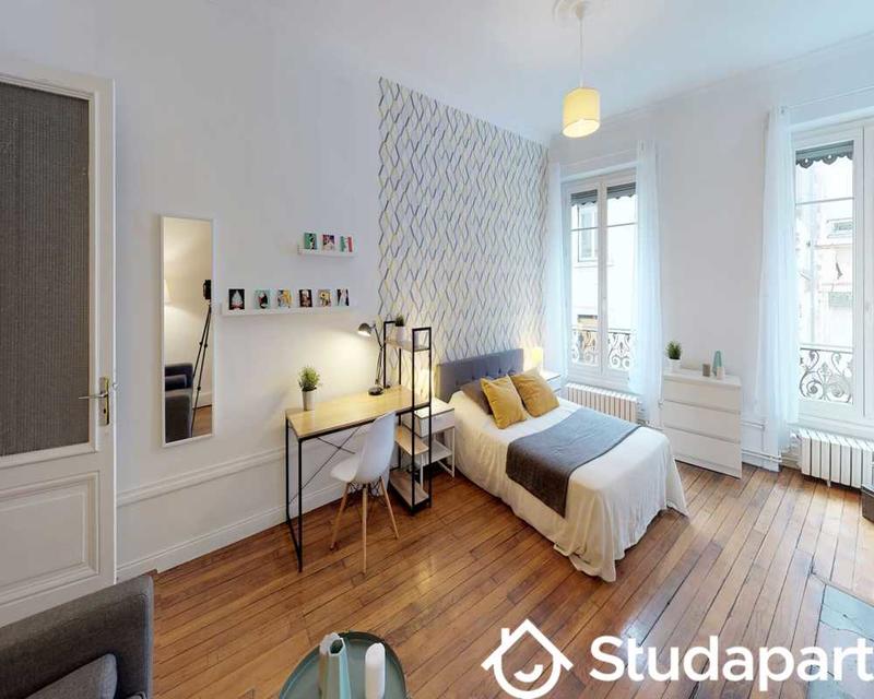 Chambre - 80 m² - 1 pièce