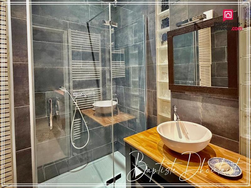 Appartement - 90 m² - 3 pièces