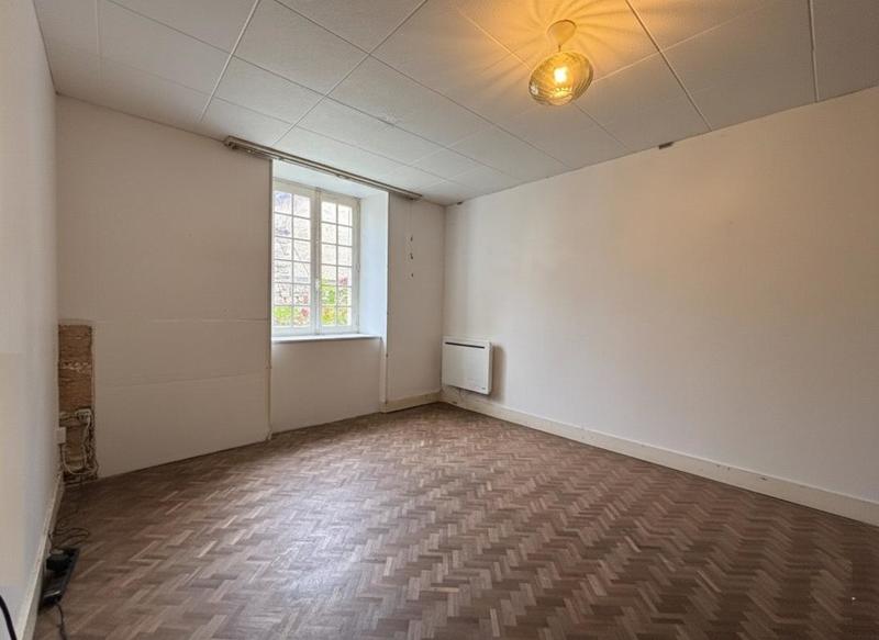 Maison en pierre - 67 m² - 5 pièces