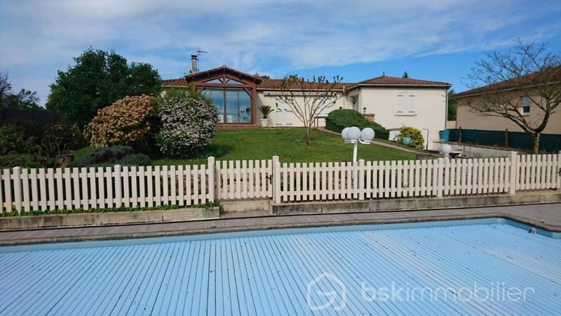 Maison - 200 m² - 7 pièces