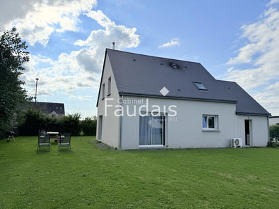 Maison - 98 m² - 5 pièces