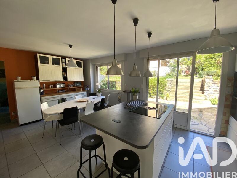 Maison de ville - 295 m² - 8 pièces