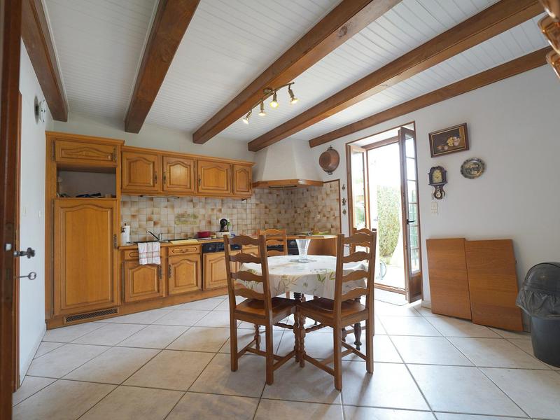Maison - 250 m² - 8 pièces