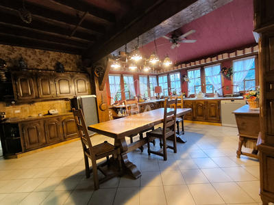 Maison - 290 m² - 7 pièces