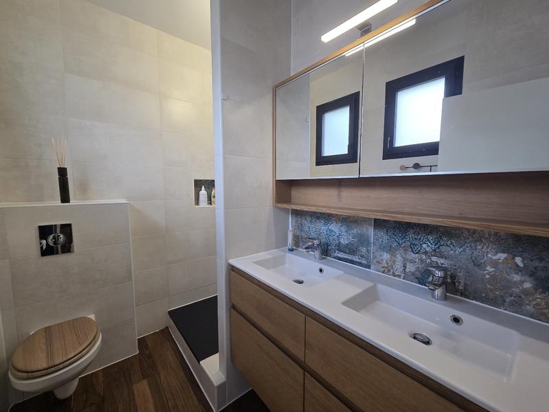 Maison - 137 m² - 7 pièces