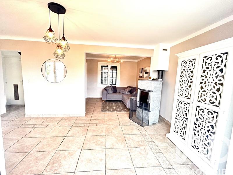 Maison - 96 m² - 5 pièces