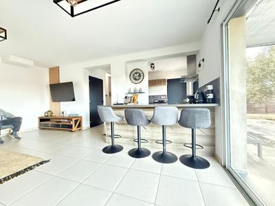 Maison - 101 m² - 5 pièces