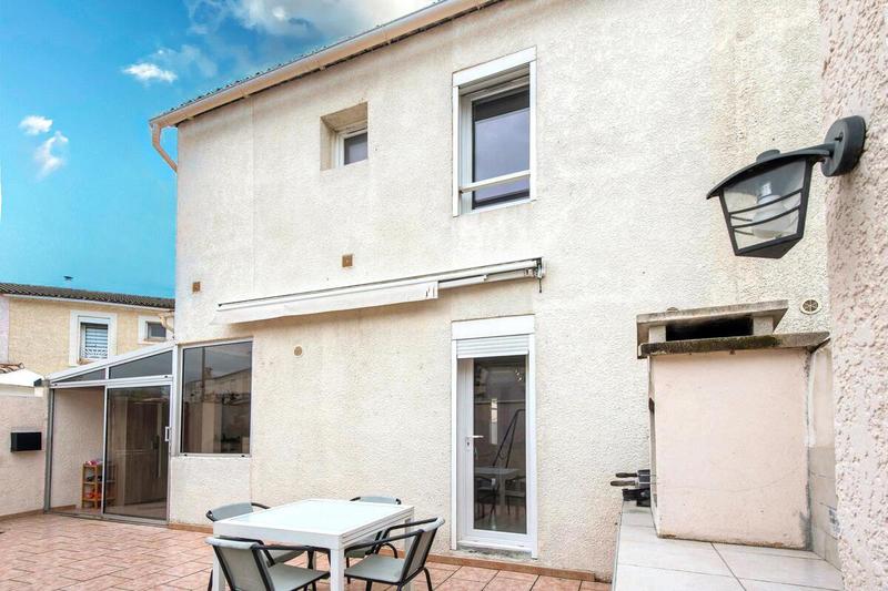 Villa - 90 m² - 5 pièces