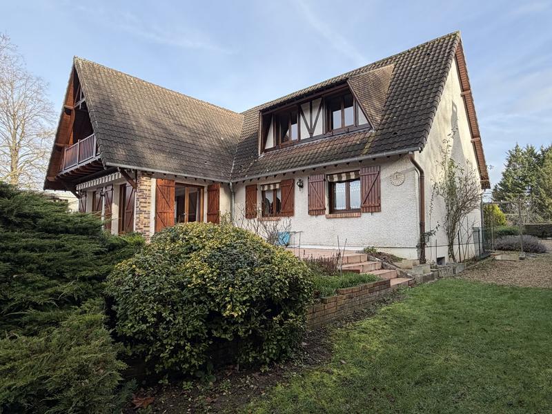 Maison - 203 m² - 7 pièces
