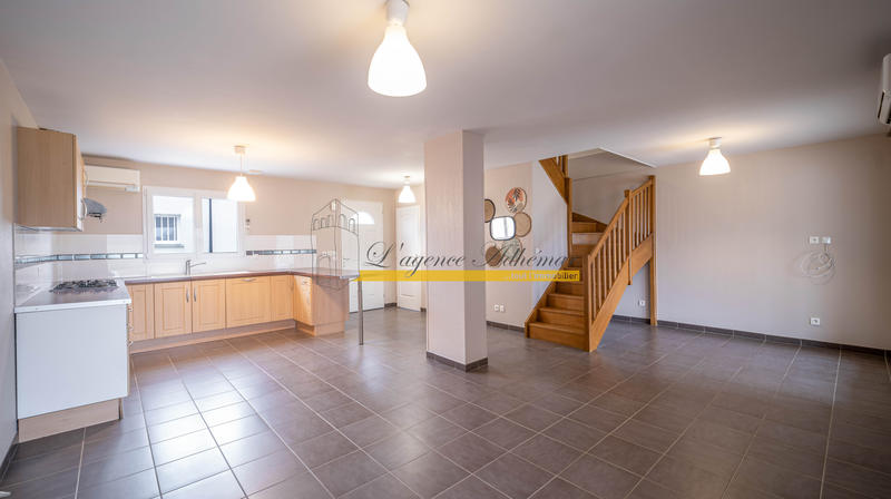 Maison - 90 m² - 4 pièces