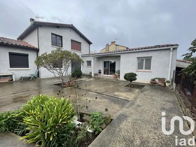 Maison - 90 m² - 8 pièces