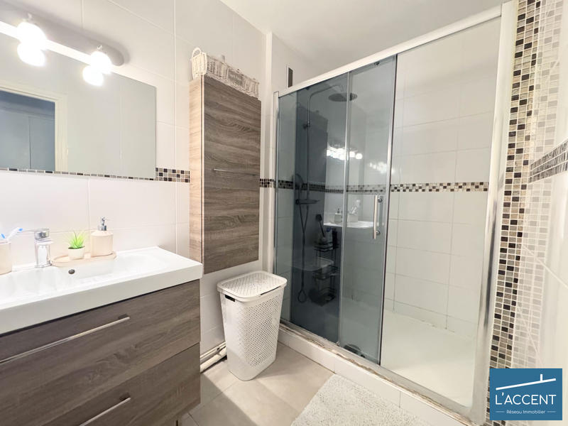 Appartement - 81 m² - 4 pièces