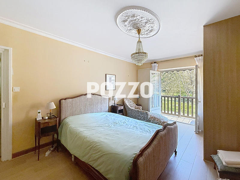 Maison - 175 m² - 8 pièces