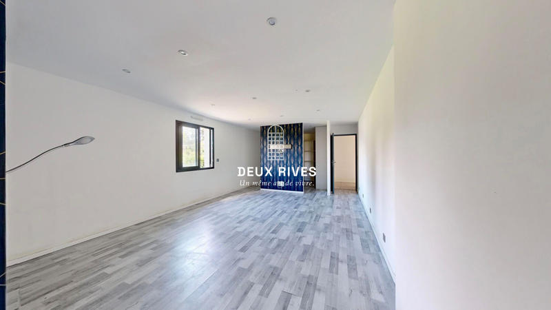 Maison contemporaine - 350 m² - 10 pièces