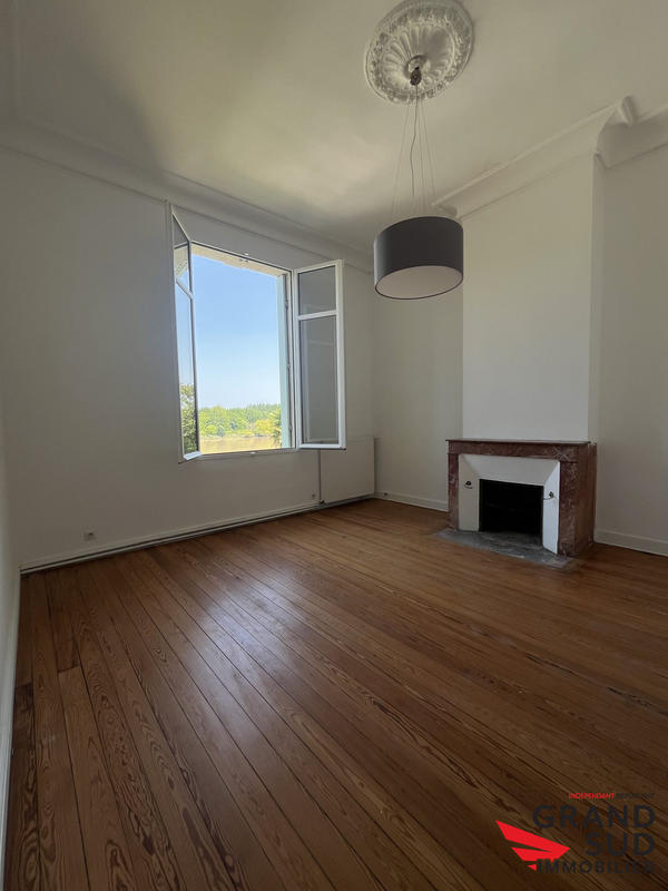 Maison - 207 m² - 7 pièces