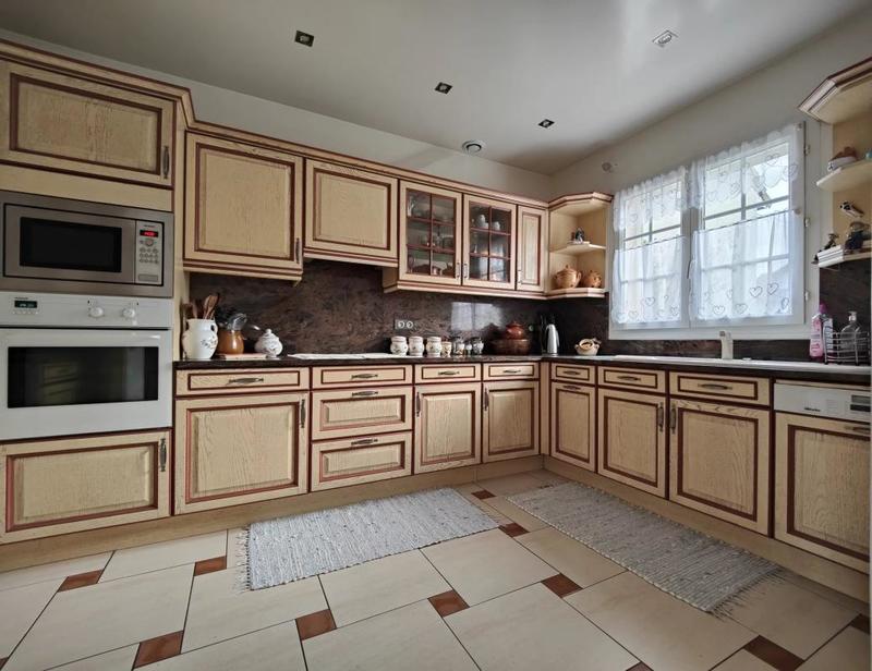 Maison - 137 m² - 6 pièces