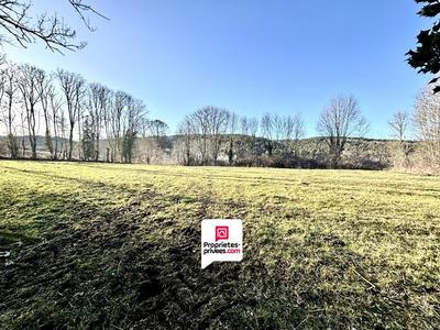Terrain constructible - 3 187 m²