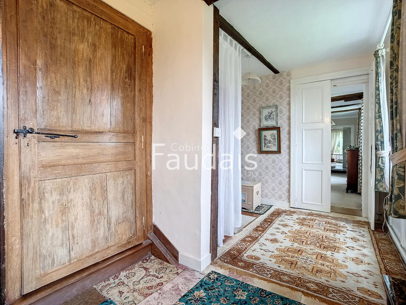 Propriété - 426 m² - 10 pièces