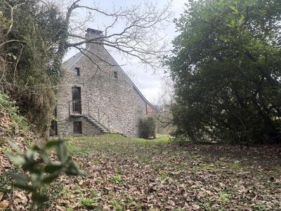 Maison - 216 m² - 7 pièces