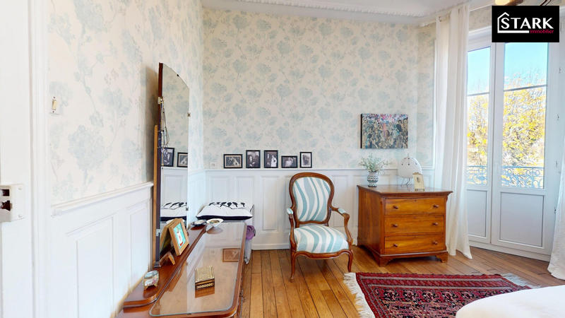 Appartement - 131 m² - 7 pièces