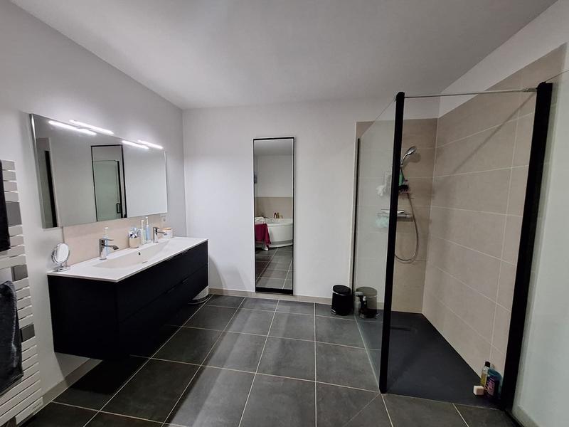 Maison - 315 m² - 11 pièces