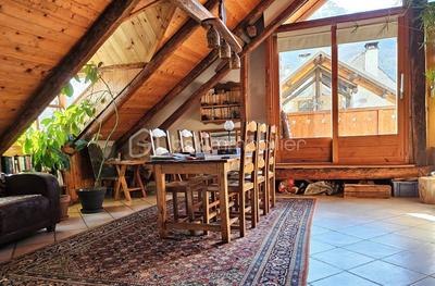 Maison de village - 200 m² - 9 pièces