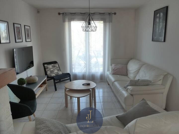 Maison - 97 m² - 5 pièces