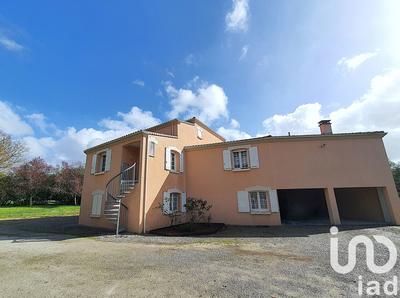 Maison - 200 m² - 6 pièces